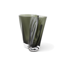 Load image into Gallery viewer, Aer Vase, 19, Smoke

