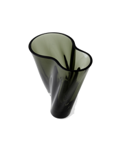 Load image into Gallery viewer, Aer Vase, 19, Smoke
