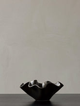 Load image into Gallery viewer, Fragilis Bowl, Large, Black
